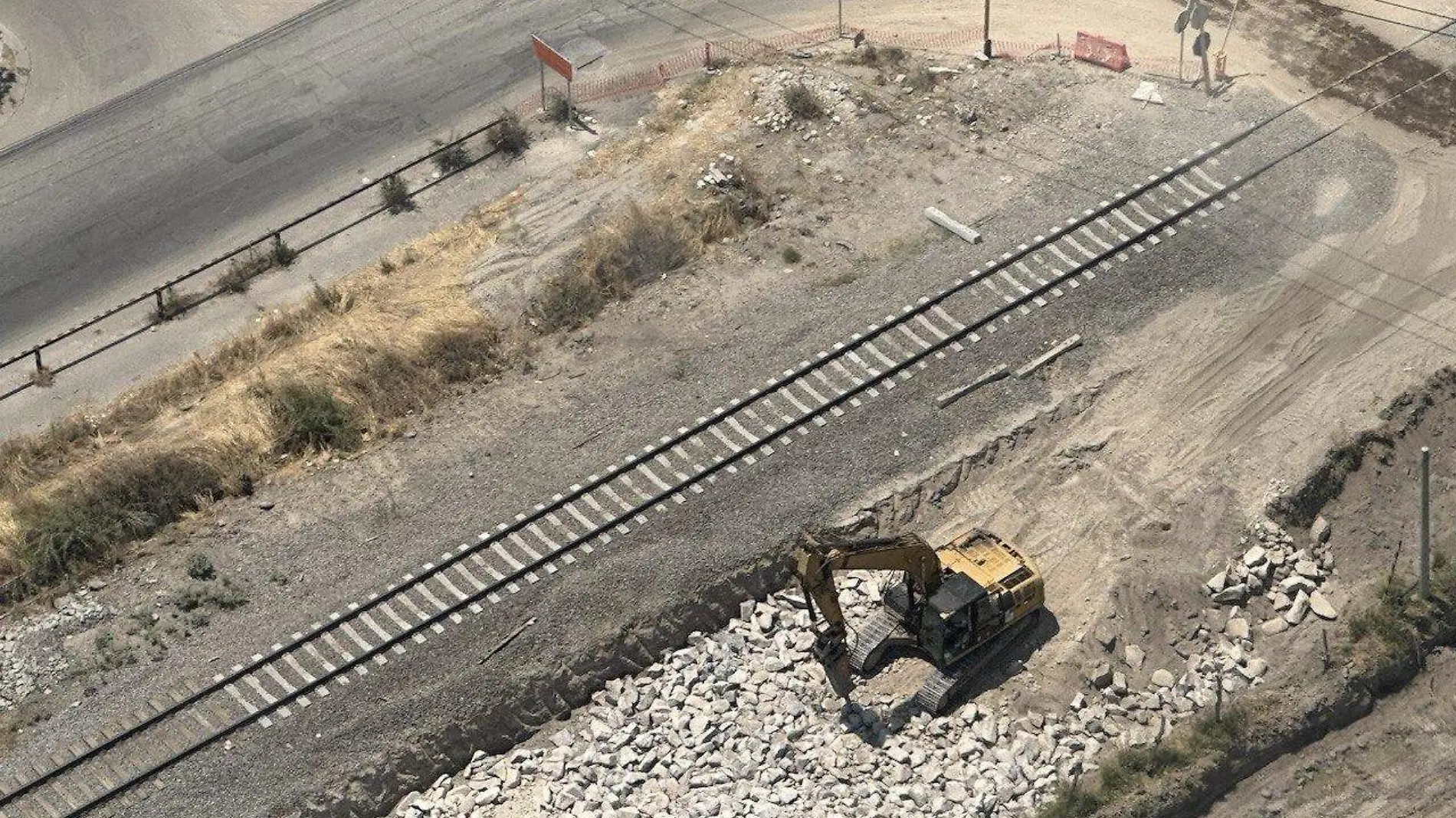 Alfaro supervisa los trabajos de la L4 del Tren Ligero